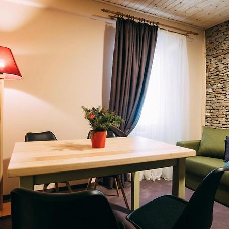 La Conac In Bucovina Hotel กูรา ฮูมอรูลุย ภายนอก รูปภาพ