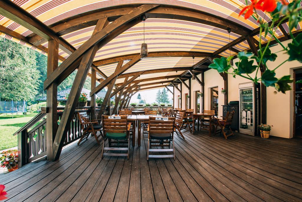 La Conac In Bucovina Hotel กูรา ฮูมอรูลุย ภายนอก รูปภาพ