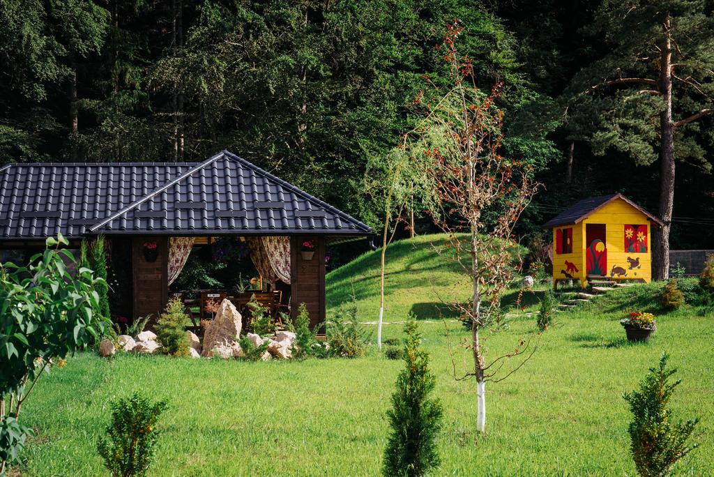 La Conac In Bucovina Hotel กูรา ฮูมอรูลุย ภายนอก รูปภาพ