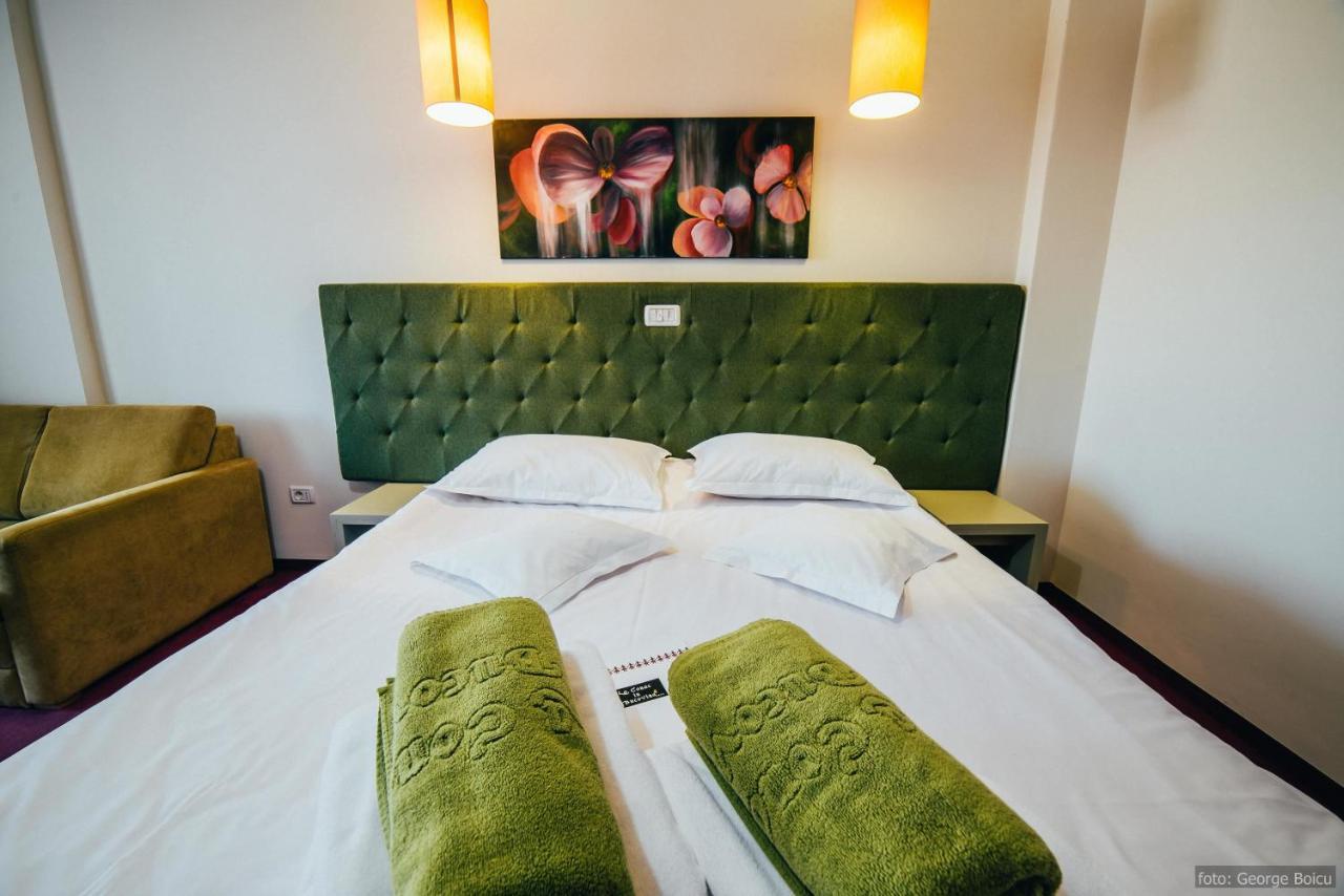 La Conac In Bucovina Hotel กูรา ฮูมอรูลุย ภายนอก รูปภาพ