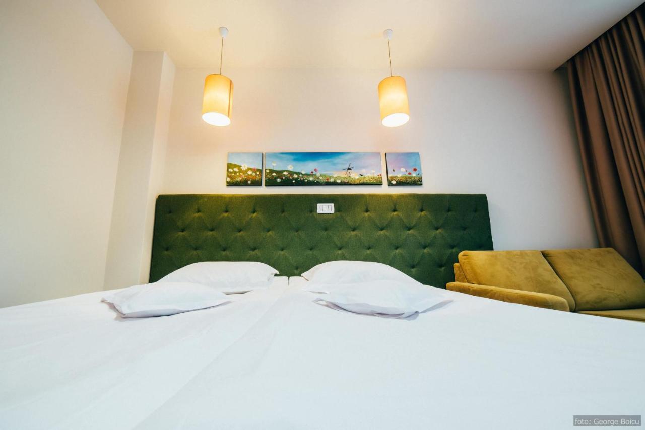 La Conac In Bucovina Hotel กูรา ฮูมอรูลุย ภายนอก รูปภาพ