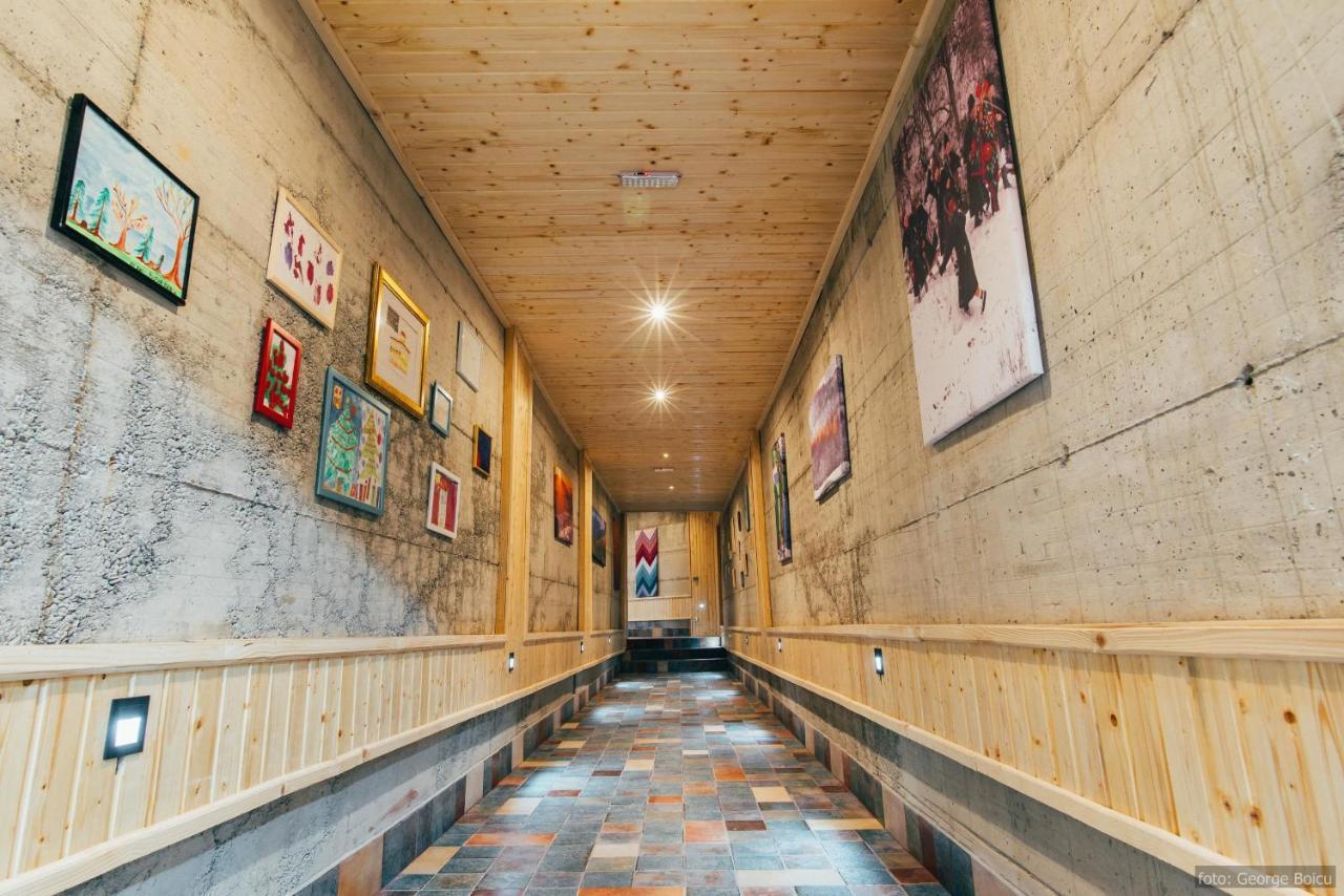 La Conac In Bucovina Hotel กูรา ฮูมอรูลุย ภายนอก รูปภาพ