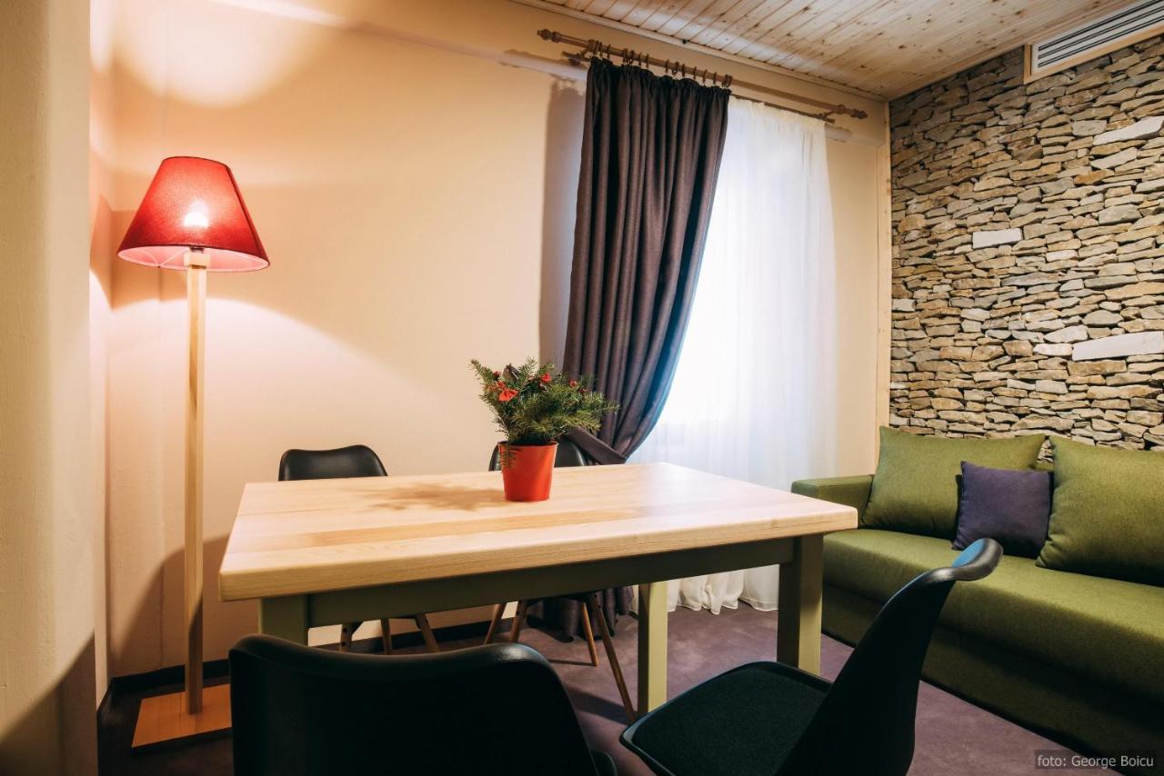 La Conac In Bucovina Hotel กูรา ฮูมอรูลุย ภายนอก รูปภาพ